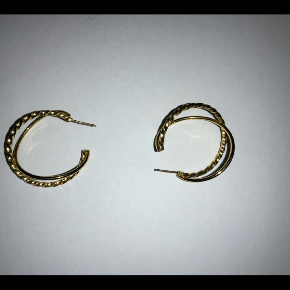 14k yellow gold post only pierced earrings. 1 1/4